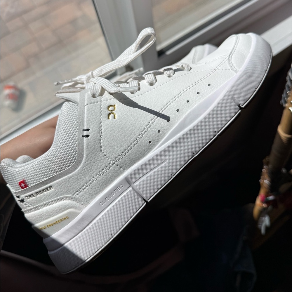 THE ROGER Centre Court W White | Gum